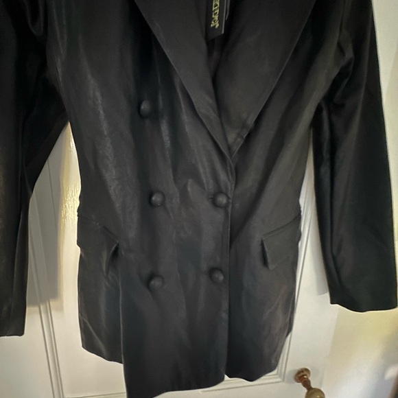Blank NYC vegan leather blazer - Picture 8 of 8
